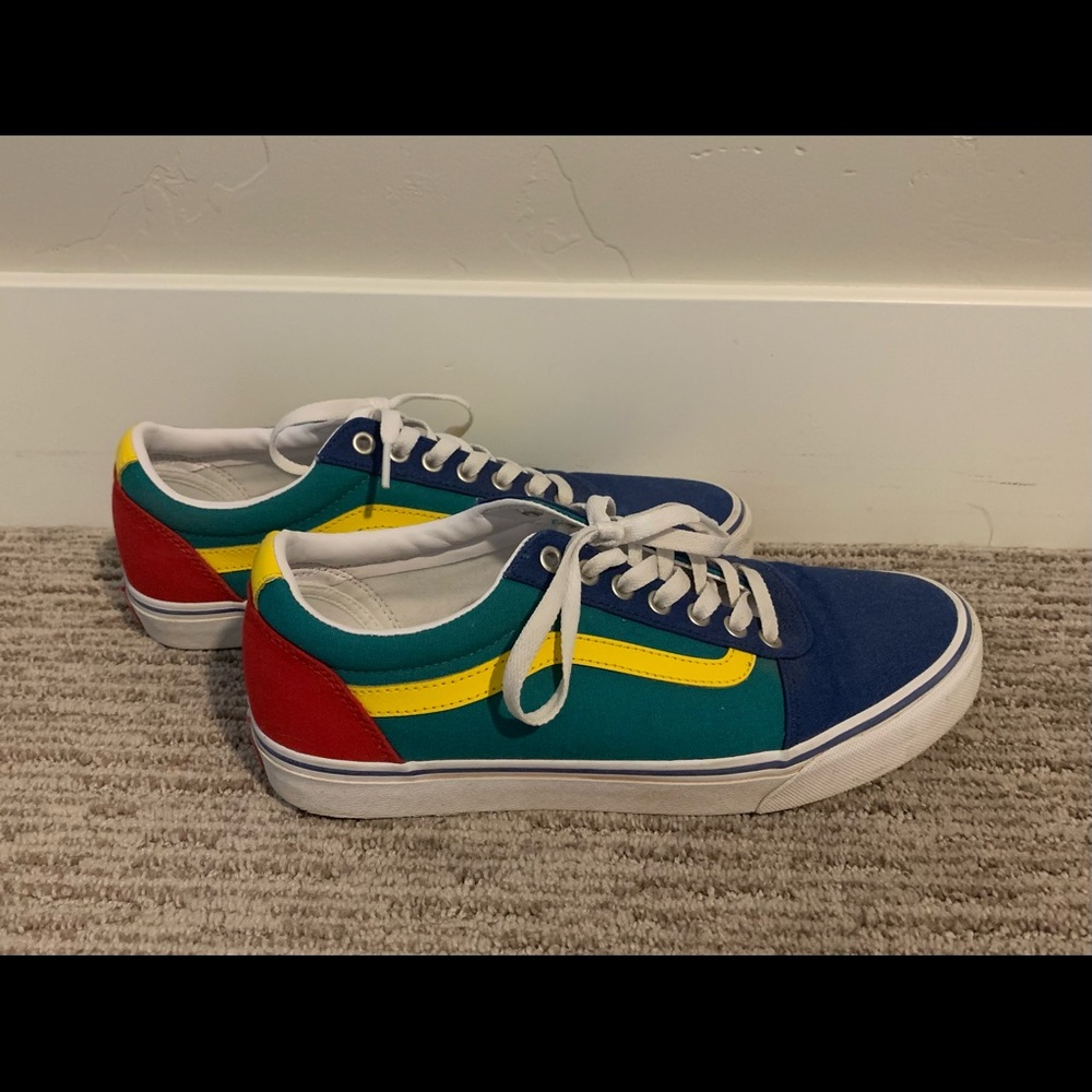EUC!  Mens Vans shoes - size 10